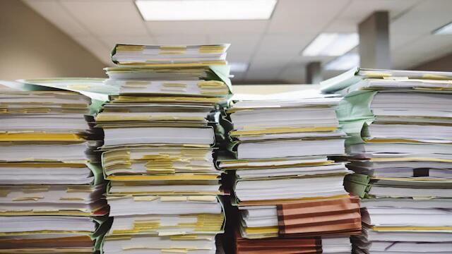 USCIS Backlog Grows Even as Immigration Filings Decline