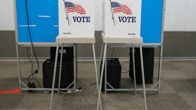 Supreme Court Allows Expanded SAVE Voter Verification System to Continue: What Immigrants and Naturalized Citizens Should Know